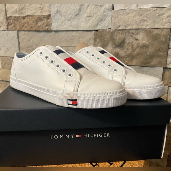 Tommy Hilfiger Women's Anni Slip-On Sneakers Size 7.5 “Like New” - Picture 2 of 5